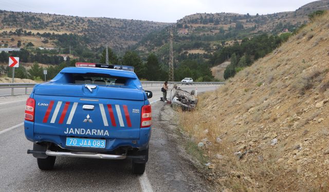 Karaman'da otomobil takla attı: 2 kişi ölümden döndü