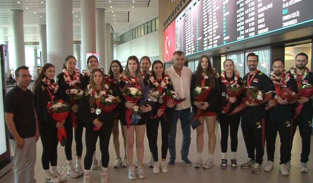 U17 Kız Voleybol Milli Takımı dünya ikincisi oldu