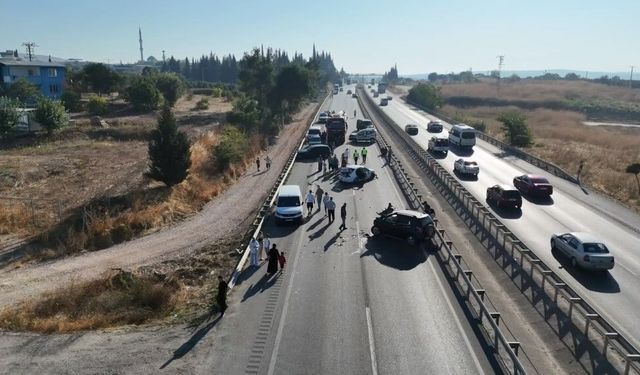 Yola mazot döküldü, araçlar peş peşe kaza yaptı