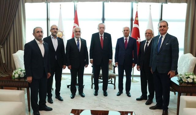 Erdoğan, HÜDA PAR lideri Yapıcıoğlu’nu kabul etti