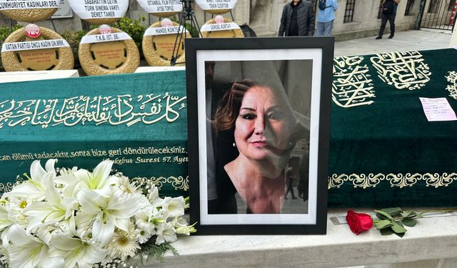 Usta oyuncu Gülsen Tuncer son yolculuğuna uğurlandı