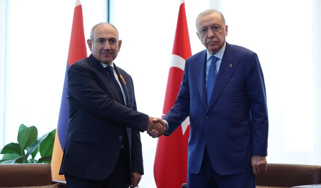 Erdoğan, Paşinyan’ı Türkevi’nde kabul etti