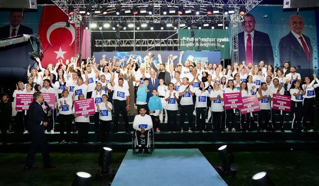 Altın Kupa Gecesi’nde Ümraniyeli sporcular ödüllendirildi