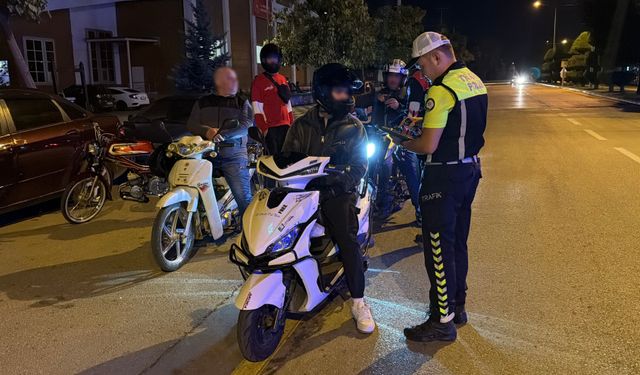 Bolu’da motosiklet sürücülerine sıkı denetim
