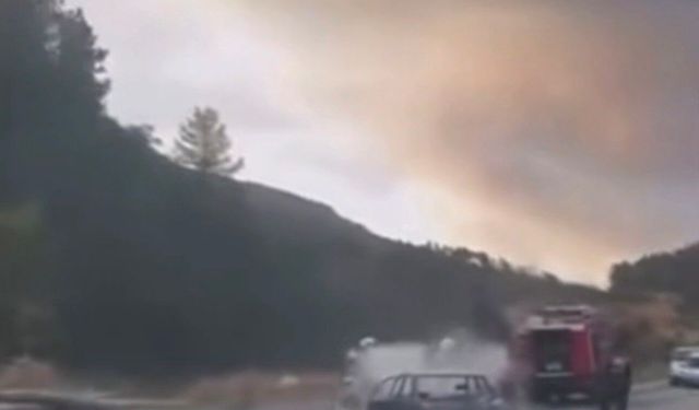 Bursa’da seyir halindeki otomobil alev alev yandı