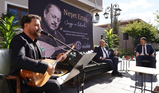 Bozkırın Tezenesi Neşet Ertaş Kızılcahamam’da anıldı