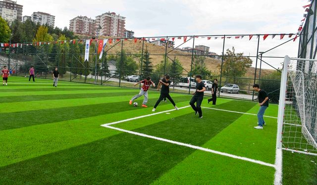Pursaklar’da çocuklar Spor Vakti ile sahaya çıkıyor