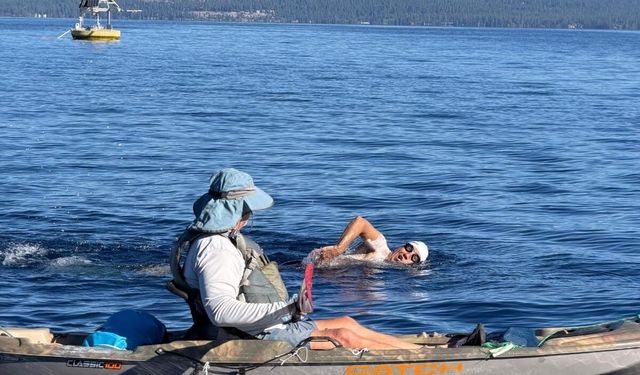 Ragıp Vural Tandoğan Tahoe Gölü’nde ilki başardı