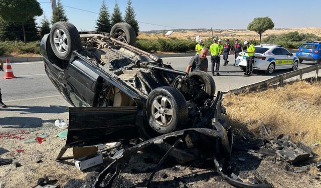 Uşak’ta otomobil takla attı: Sürücü ağır yaralandı
