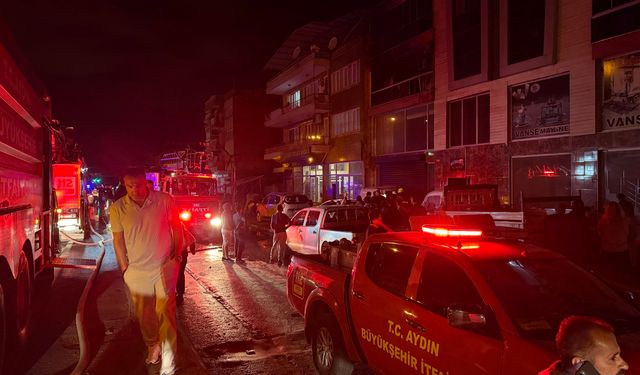 Aydın’da gece yarısı apartman yangını: 5 kişi hastaneye kaldırıldı