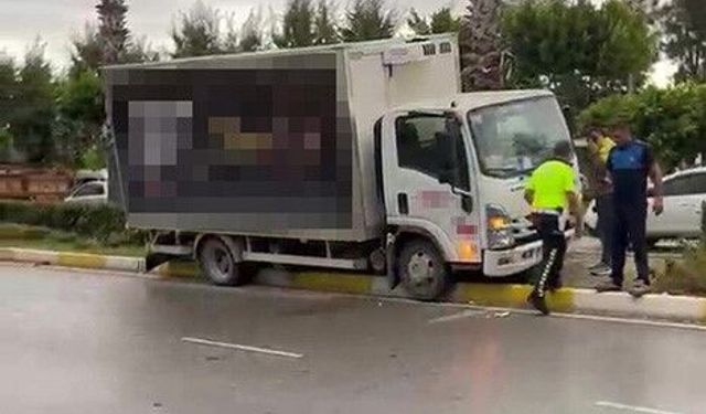 Direksiyon başında fenalaşan sürücü kaza yaptı: 1 yaralı