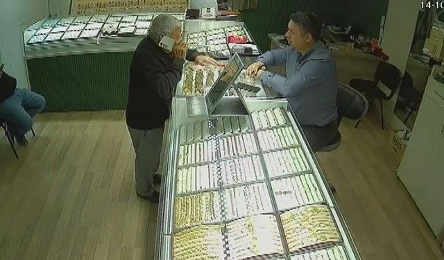 Sarrafın dikkati 200 bin liralık dolandırıcılığı önledi