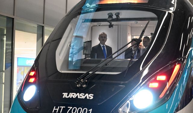 Milli Hızlı Tren'den hız rekoru: 250 kilometreye ulaştı