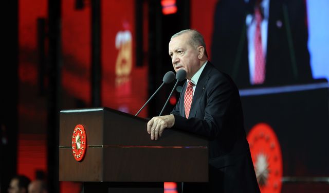 Erdoğan: Cumhuriyetimizi daha ileriye taşımaya söz veriyoruz