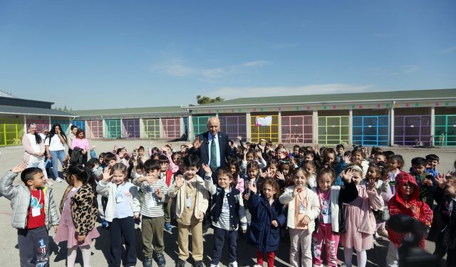 Fethi Yaşar’dan Sahipsiz Hayvanlar Bakımevine ziyaret