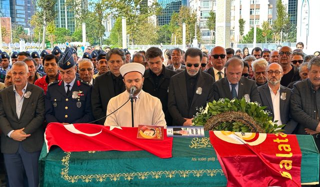 Göksel Arsoy 90 yaşında son yolculuğuna uğurlandı