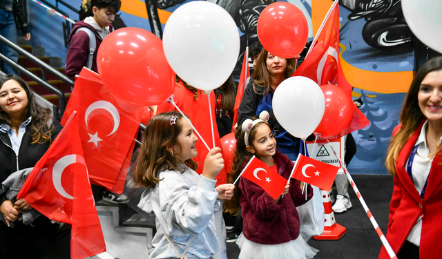 Ankara'da 29 Ekim coşkusu: Başkent bayraklarla donatıldı