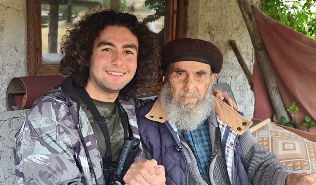 Kızılcahamam’da baston ustası gönülleri fethediyor