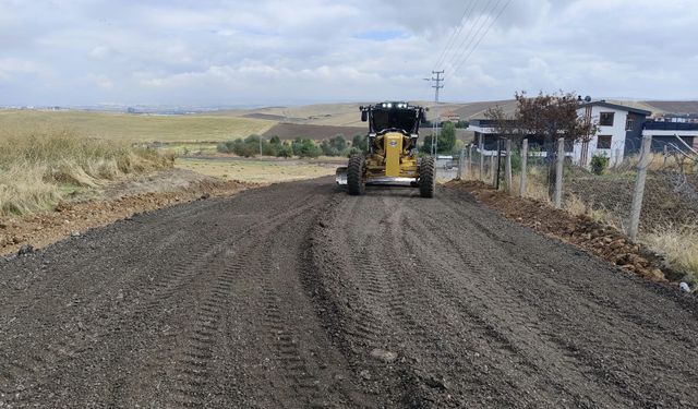 Pursaklar’da ulaşımı rahatlatacak yeni yollar açılıyor