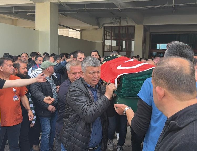 Kahramanmaraş’ta saldırıda ölenlerin cenazeleri ailelerine veriliyor