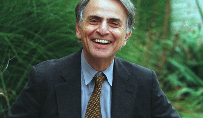 Teke Tek Bilim'de Celal Şengör'ün küfrettiği Carl Sagan kimdir?