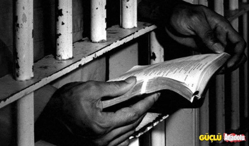 GENEL AF HANGİ SUÇLARI KAPSAMAZ?
Anayasa kapsamında genel ve özel affın çıkarılmadığı tek suç ormanlara karşı işlenen suçlardır. Ormanı yakmak, daraltmak veya yok etmek amacıyla işlenen tüm suçlar af kapsamının dışında değerlendirilmektedir.