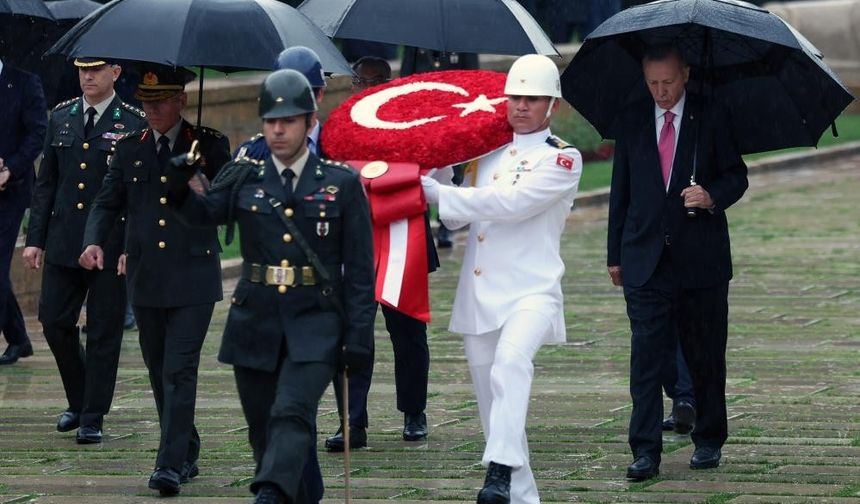 Cumhurbaşkanı Erdoğan, yemin töreninin ardından Anıtkabir'i ziyaret etti