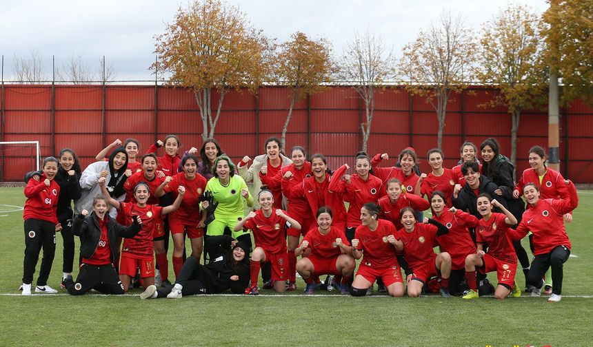 Erdem Göktürk '' Kadın Futbol Programı doğru yolda''
