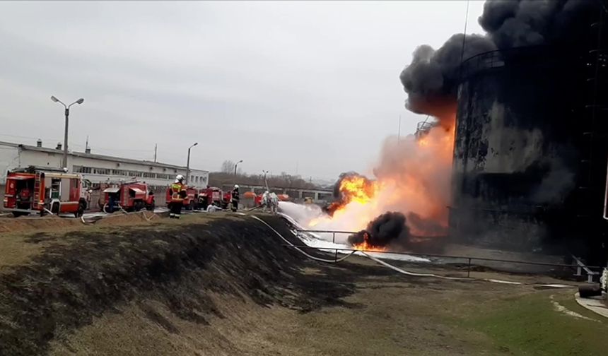 Ukrayna, Rusya’daki petrol rafinerisini vurdu