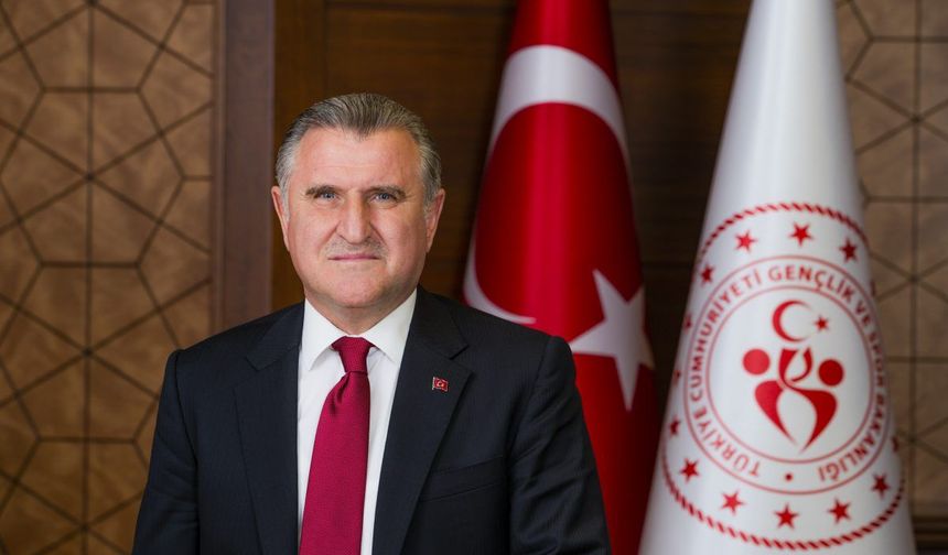 Bakan Bak: Ücretsiz müzekart GNS bu yaz gençlerle