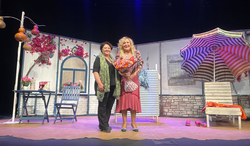 "Shirley Valentine" Sumru Yavrucuk performansıyla Bursa'da