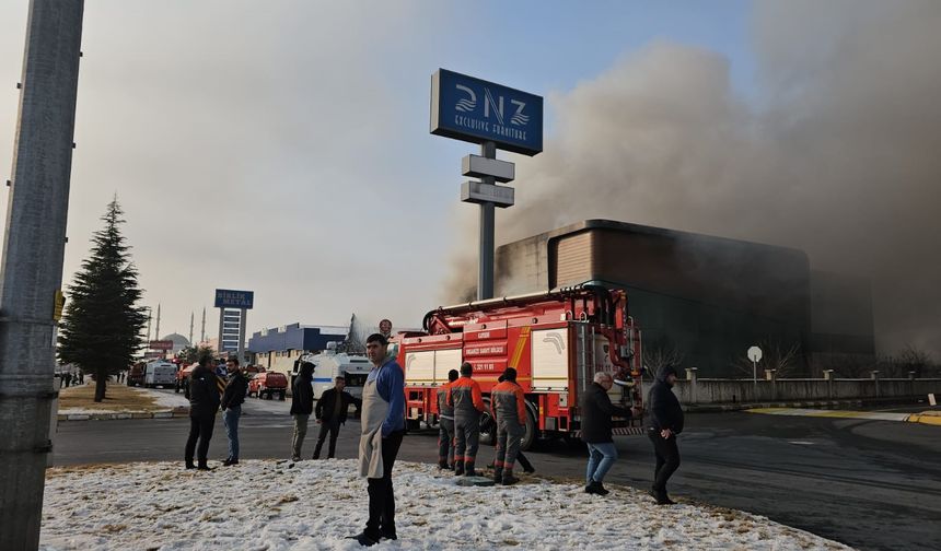 Kayseri'de fabrika yangını: 2 ölü