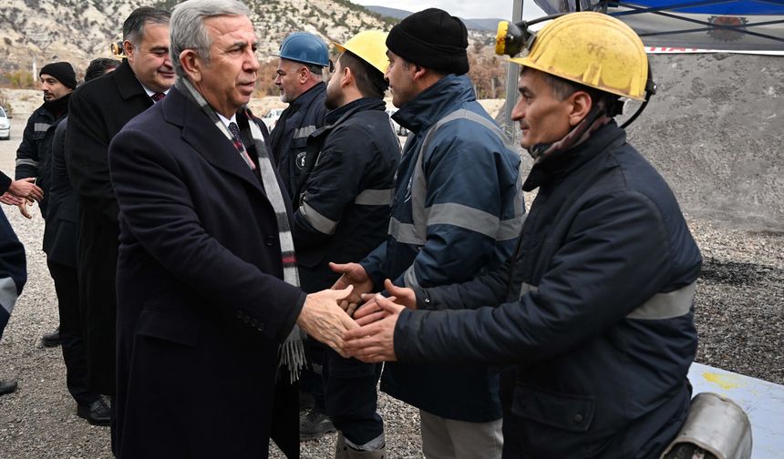 Mansur Yavaş'tan grevdeki maden işçilerine destek ziyareti