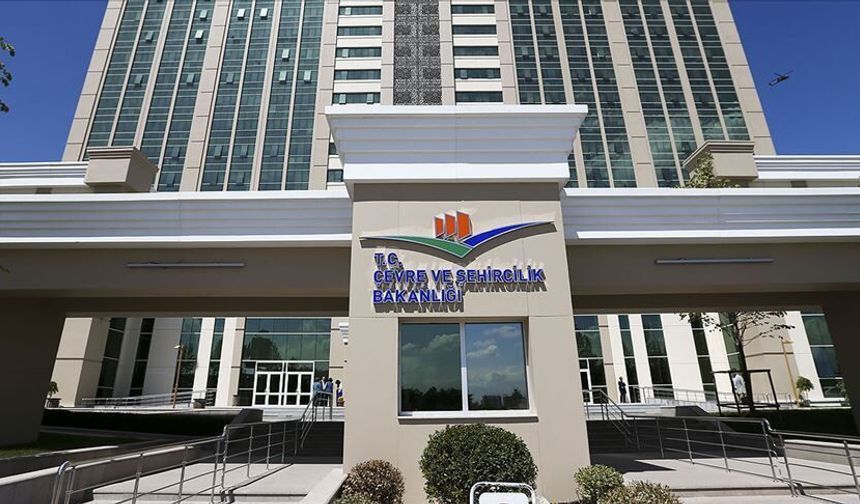 Çevre ve Şehircilik Bakanlığı: Atık yağlar havacılık yakıtına dönüşecek