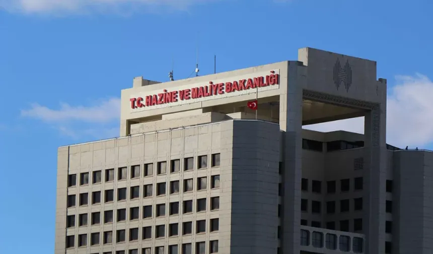 Ankara’nın simge yapılarından eski Hazine binası yıkılıyor