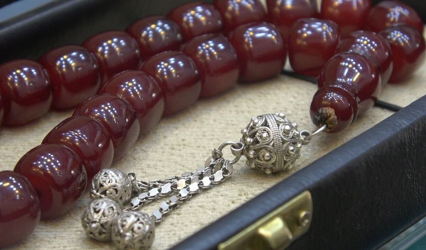 Adanalı tespih ustaları İstanbul’da görücüye çıkıyor