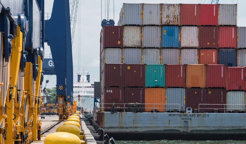 Dış ticaret açığı temmuzda yüzde 13,6 arttı