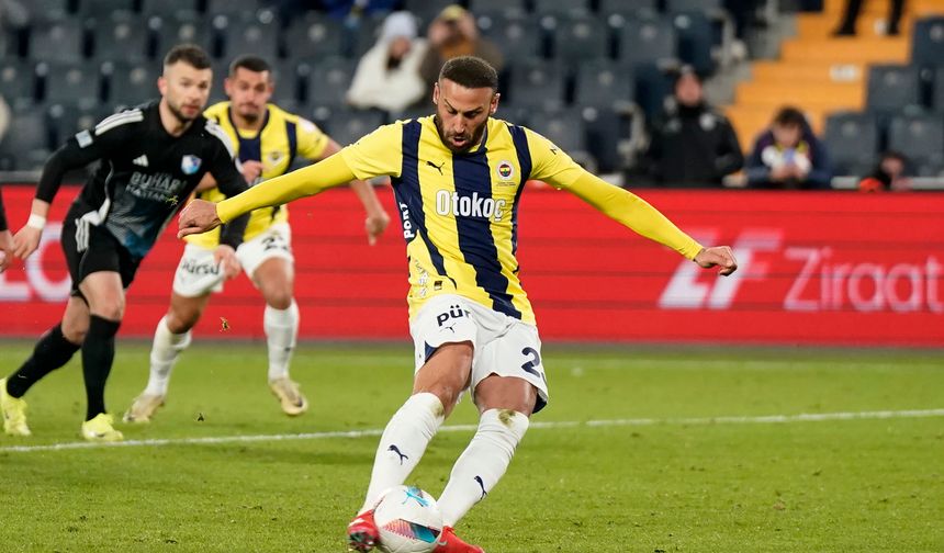 Cenk Tosun, Fenerbahçe'de kalıyor!