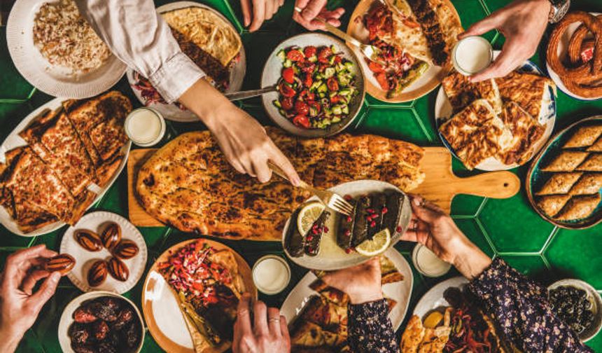 Ramazan’da sağlıklı oruç için sahur ve iftar tavsiyeleri
