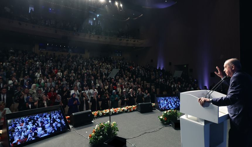 Cumhurbaşkanı: Nüfusumuz asrın sonunda 10 milyon azalabilir