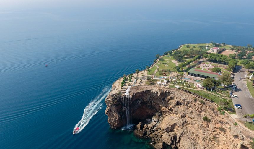 Antalya Çiçek Festivali'ne gençlerin desenleri renk katacak