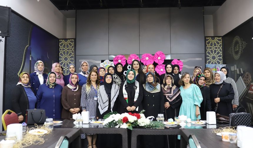 Malatya’da Anneler Günü buluşması