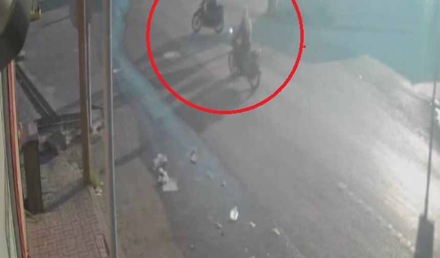 Motosiklet çarpışmasında yaşlı adam ağır yaralandı