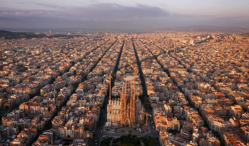 Barselona, İsrail ile tüm resmi ilişkileri askıya aldı