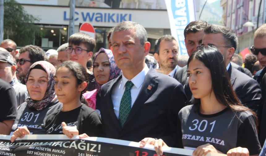 CHP lideri Özel: Soma’yı unutanlara karşı omuz omuzayız