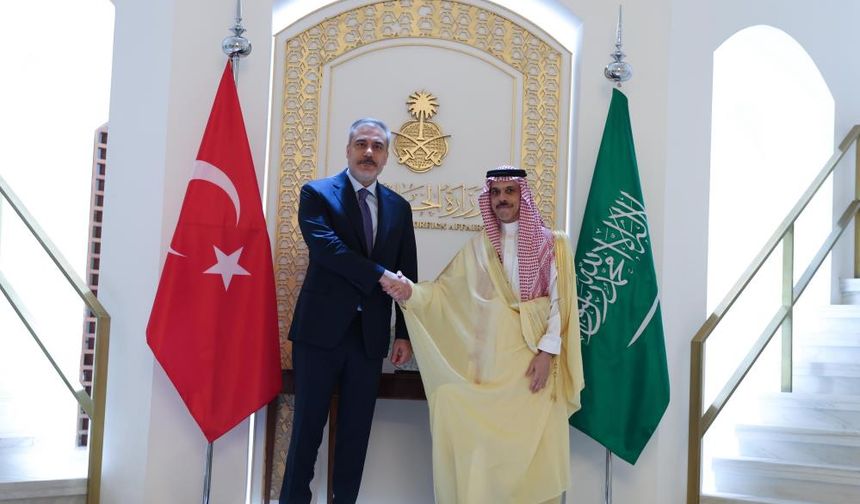 Hakan Fidan, mevkidaşı Ferhan Al Suud ile görüştü!