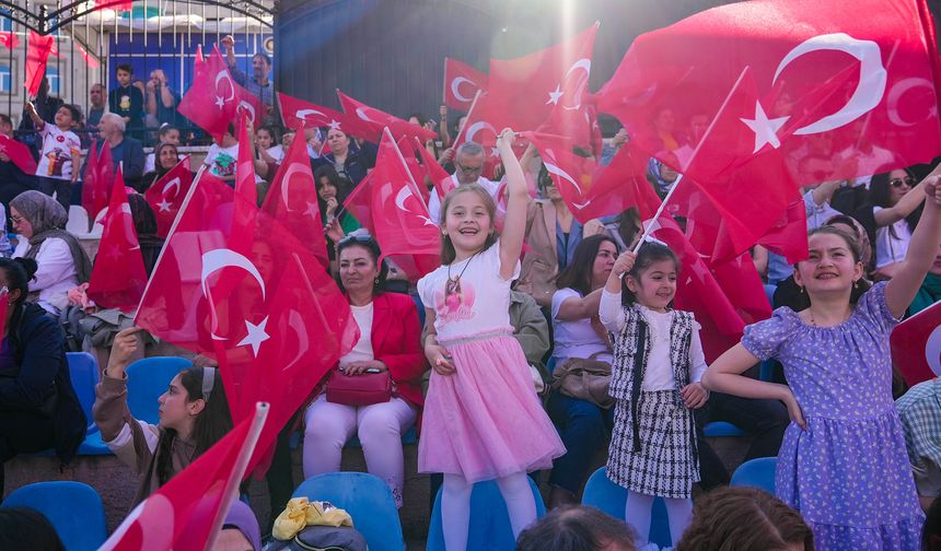 Keçiören’de 19 Mayıs coşkusu stadyuma taştı