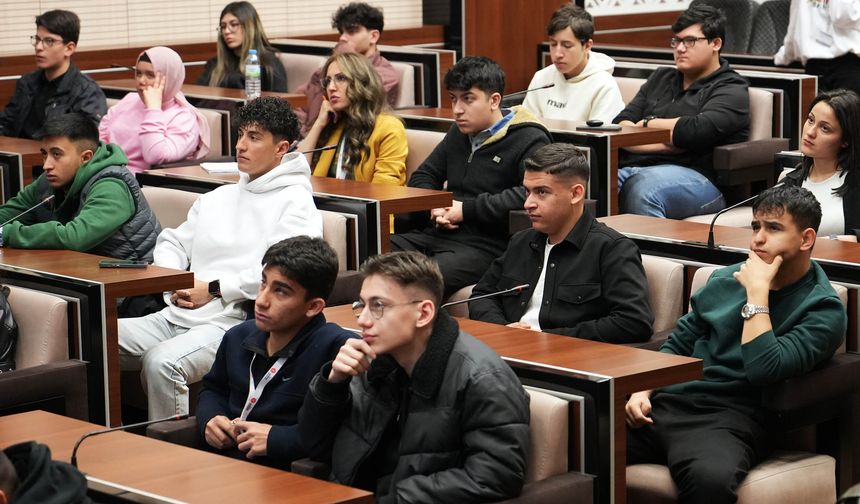 Keçiören’de gençlere obezite eğitimi