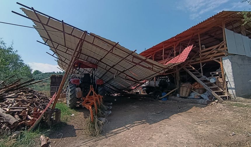 Muğla’yı dolu vurdu çatılar uçtu, bahçeler tahrip oldu!