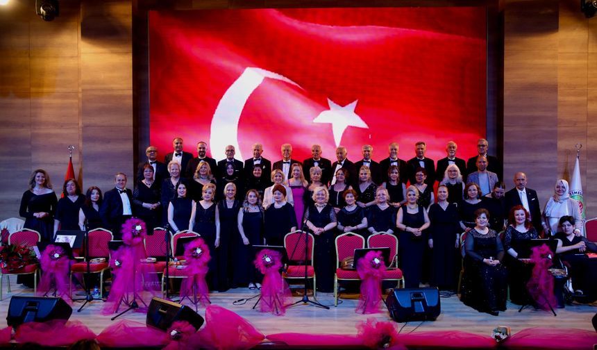 Etimesgut’ta Anneler Günü’ne özel sanat dolu gece